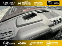 Land Rover Defender SE — photo 12