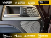 Land Rover Defender SE — photo 9