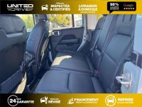 Jeep Wrangler Unlimited Sahara — photo 20